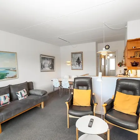 Dejlig Til 4 Personer Pa 1 Sal Sj3229 *